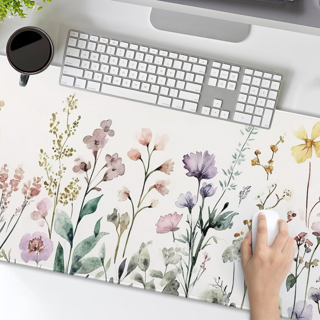 Floral Desk Mat Beige Boho Desk Pad Large Extended Gaming Mouse Pad XL Cute Minimalist Flowers Keyboard Mat 31.5X11.8 Inch Boho Esthetics Mousepad Big Keyboard Mouse Mat for Home Office Work Game